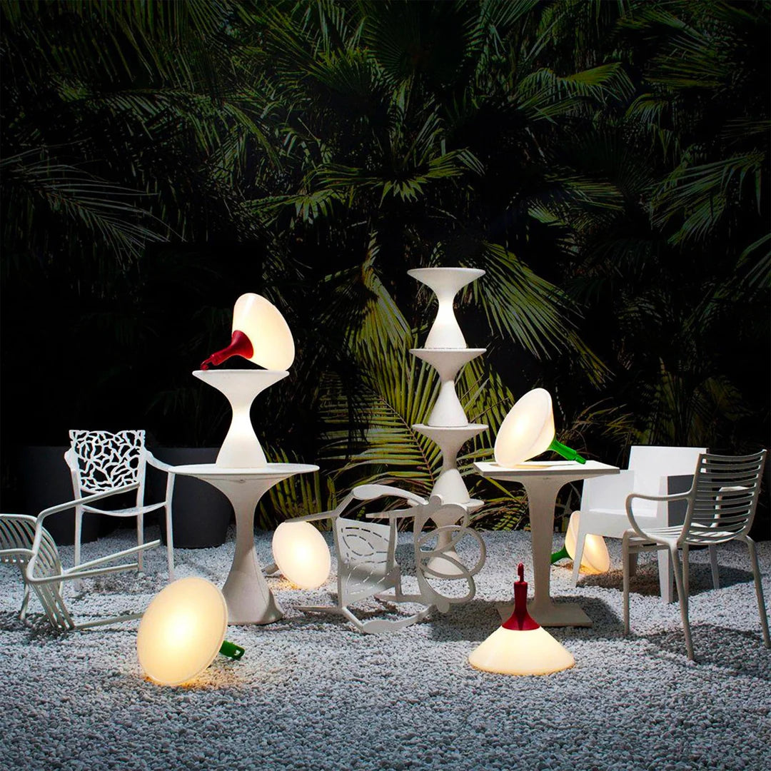 Kissi white kissi cafe table