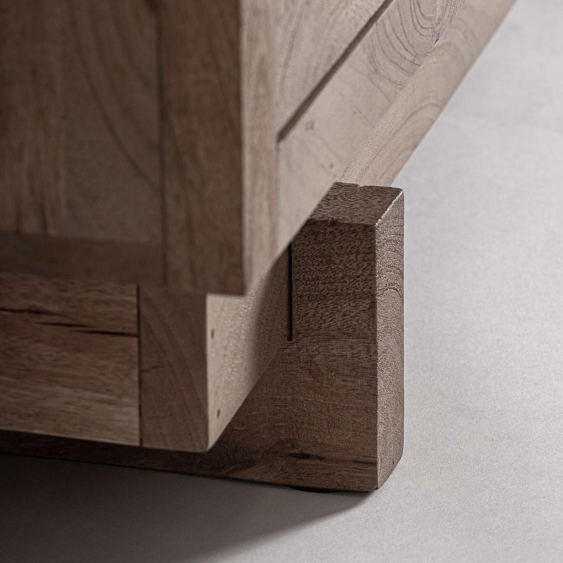 GÀBIA Mango Wood Chest of Drawers