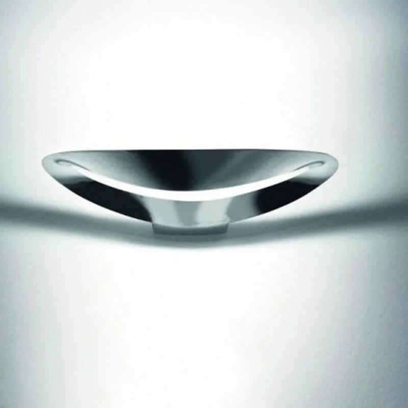 Nástenná lampa MESMERI LED chróm