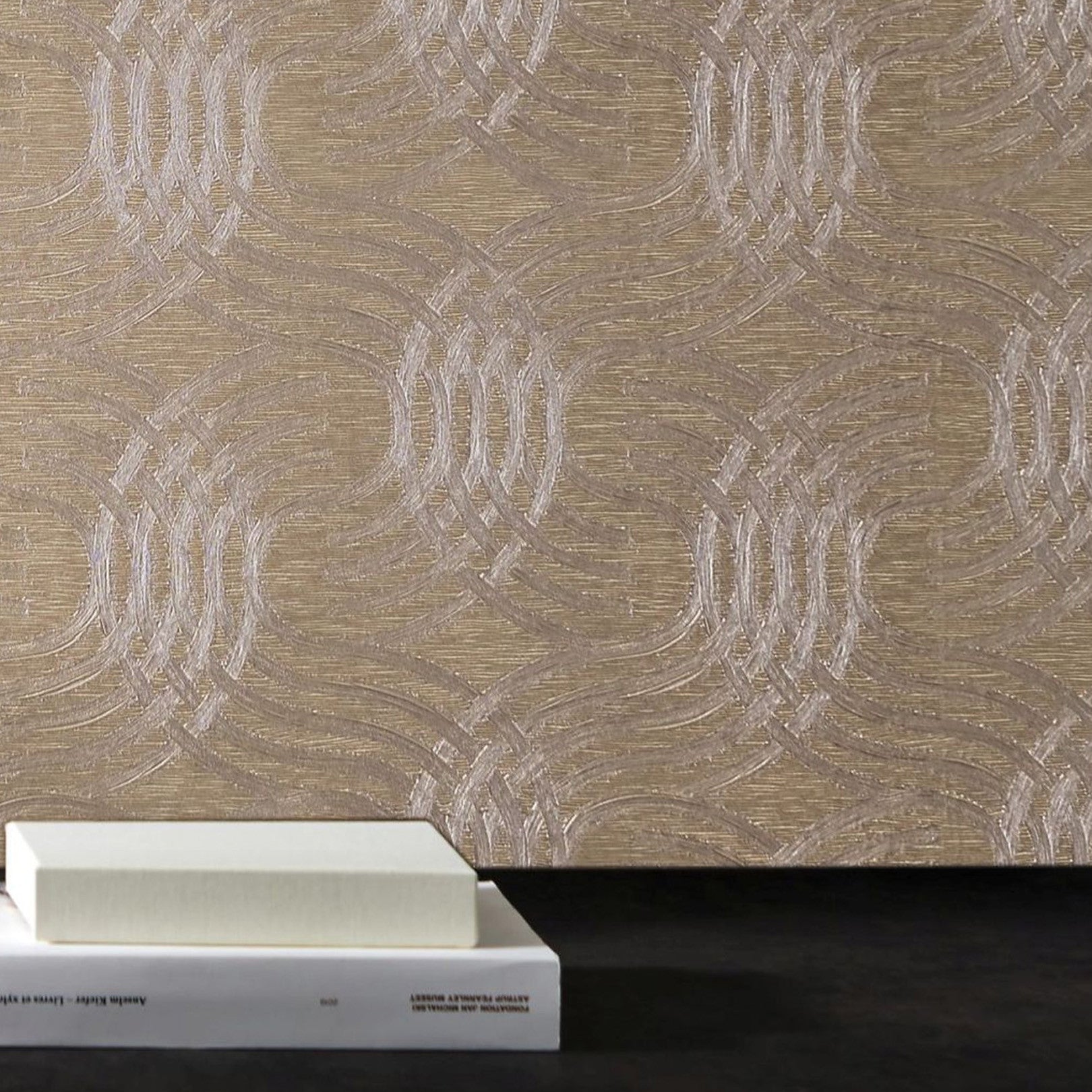 Metalická tapeta s abstraktným vzorom AURARIA - TAUPE/ARGENTE taupe so strieborným