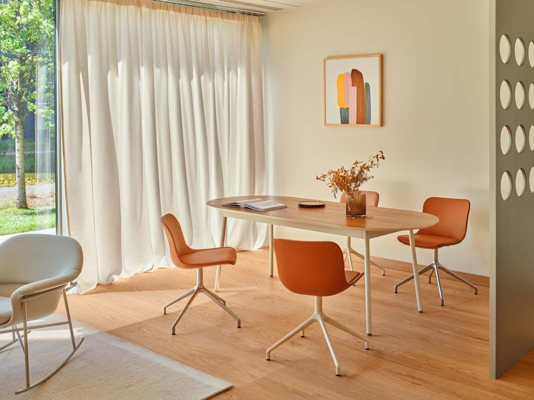 Otáčacie kreslo BALTIC 2 CLASSIC s hliníkovým podstavcom