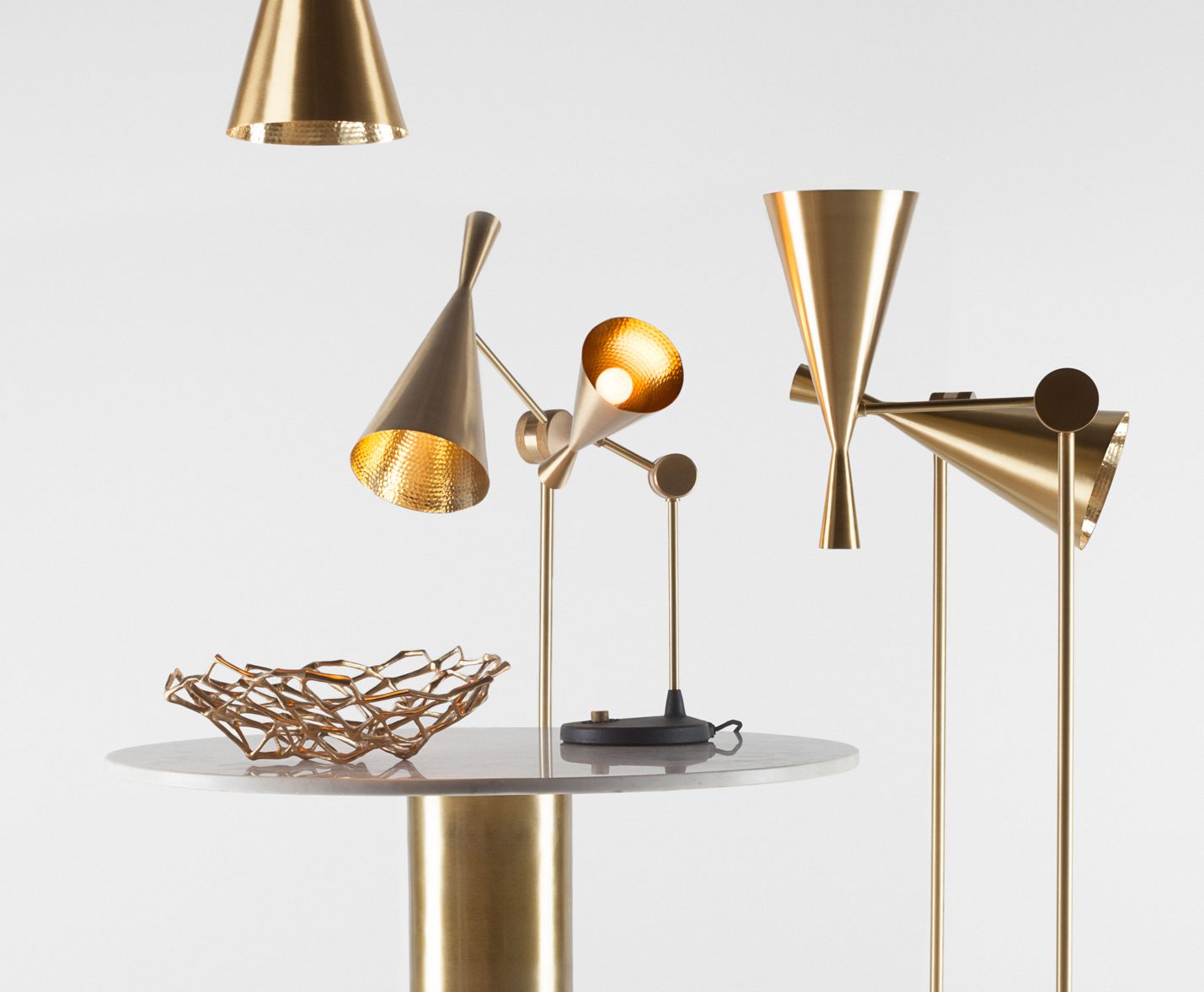 BEAT gold table lamp