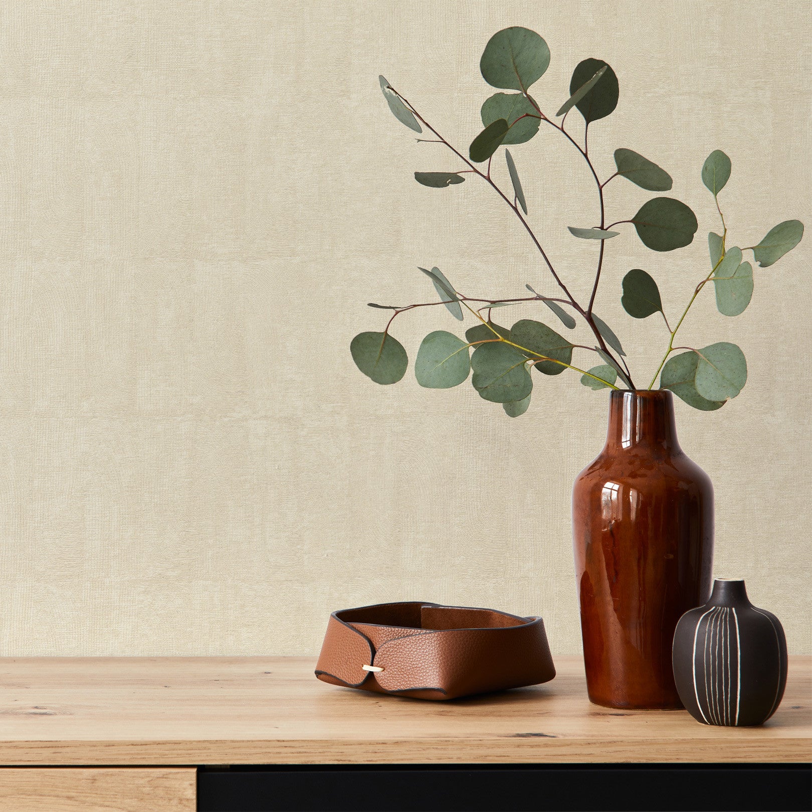 Tapeta so štruktúrou napodobňujúcou hlinu BIZEN - IVOIRE slonová kosť