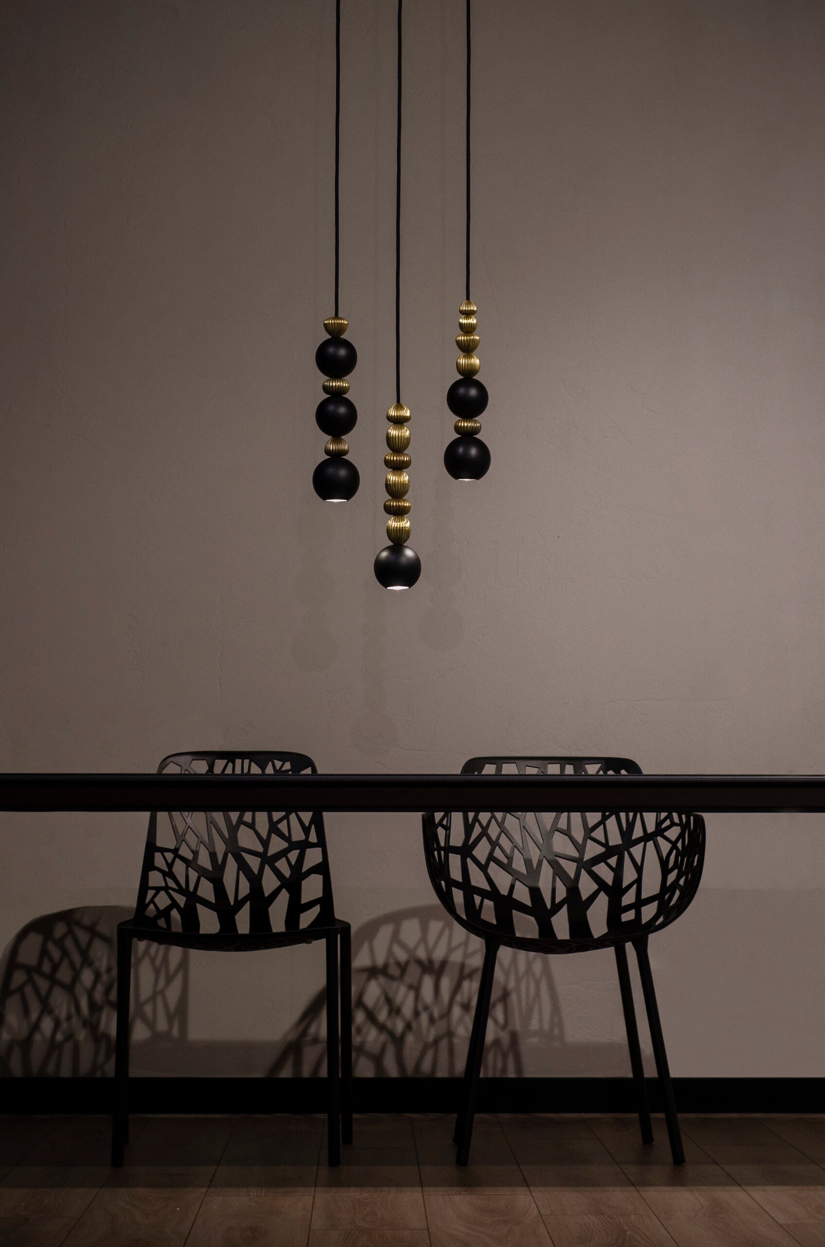 BOLA QUEEN brass pendant lamp