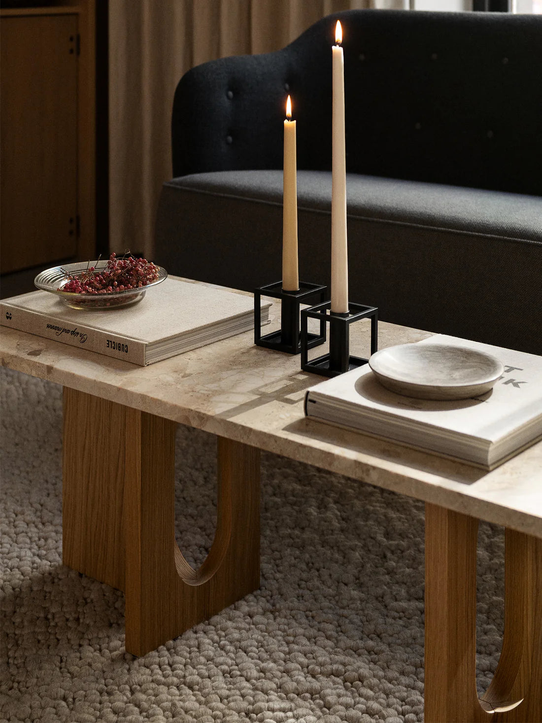 Svietnik KUBUS čierny