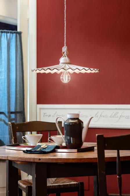 L’AQUILA ceramic pendant lamp in white with mocha and brass finish