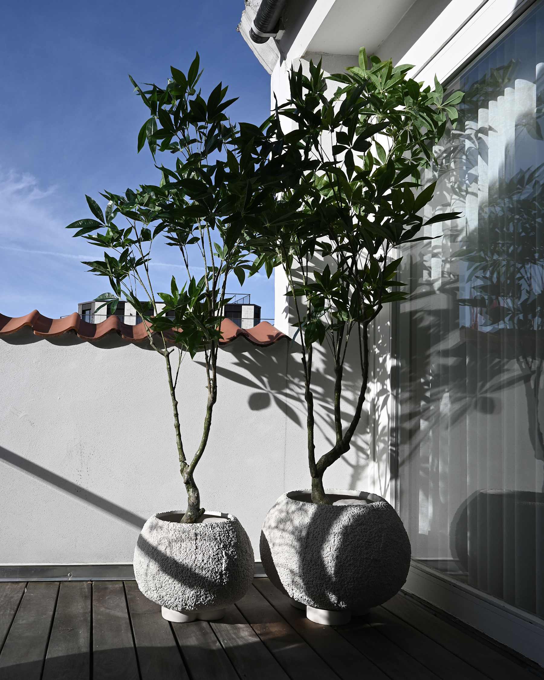 Kvetináč URCHIN zlomená biela