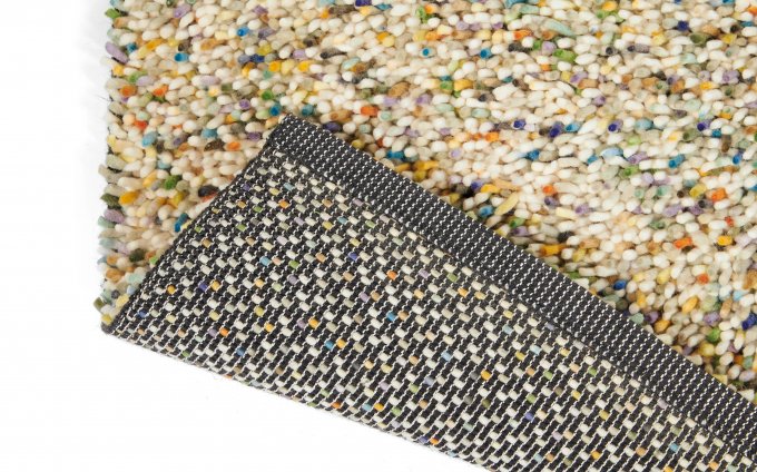 Multicolored DOTS rug with long pile