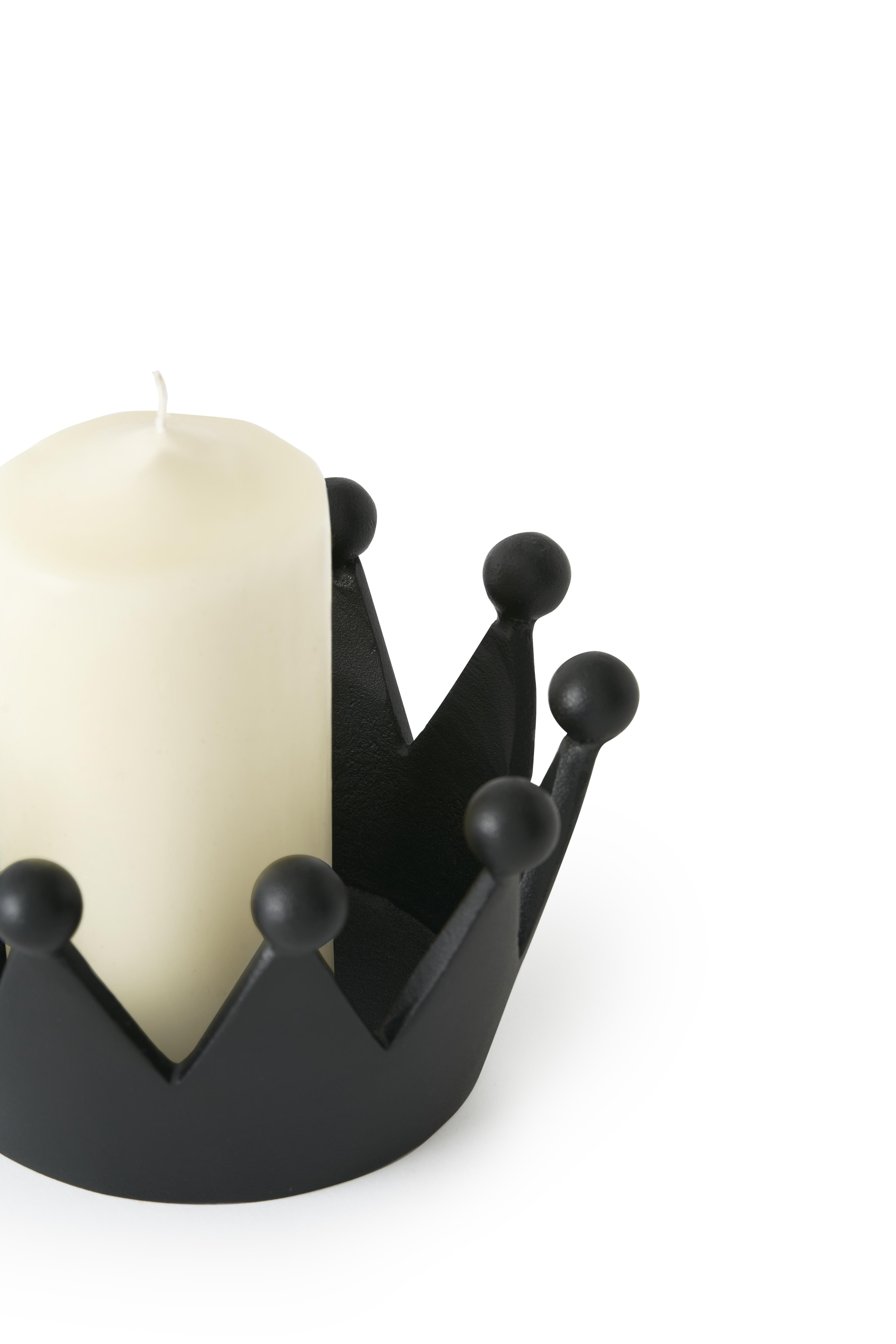 Dekorácia CAST CROWN čierna