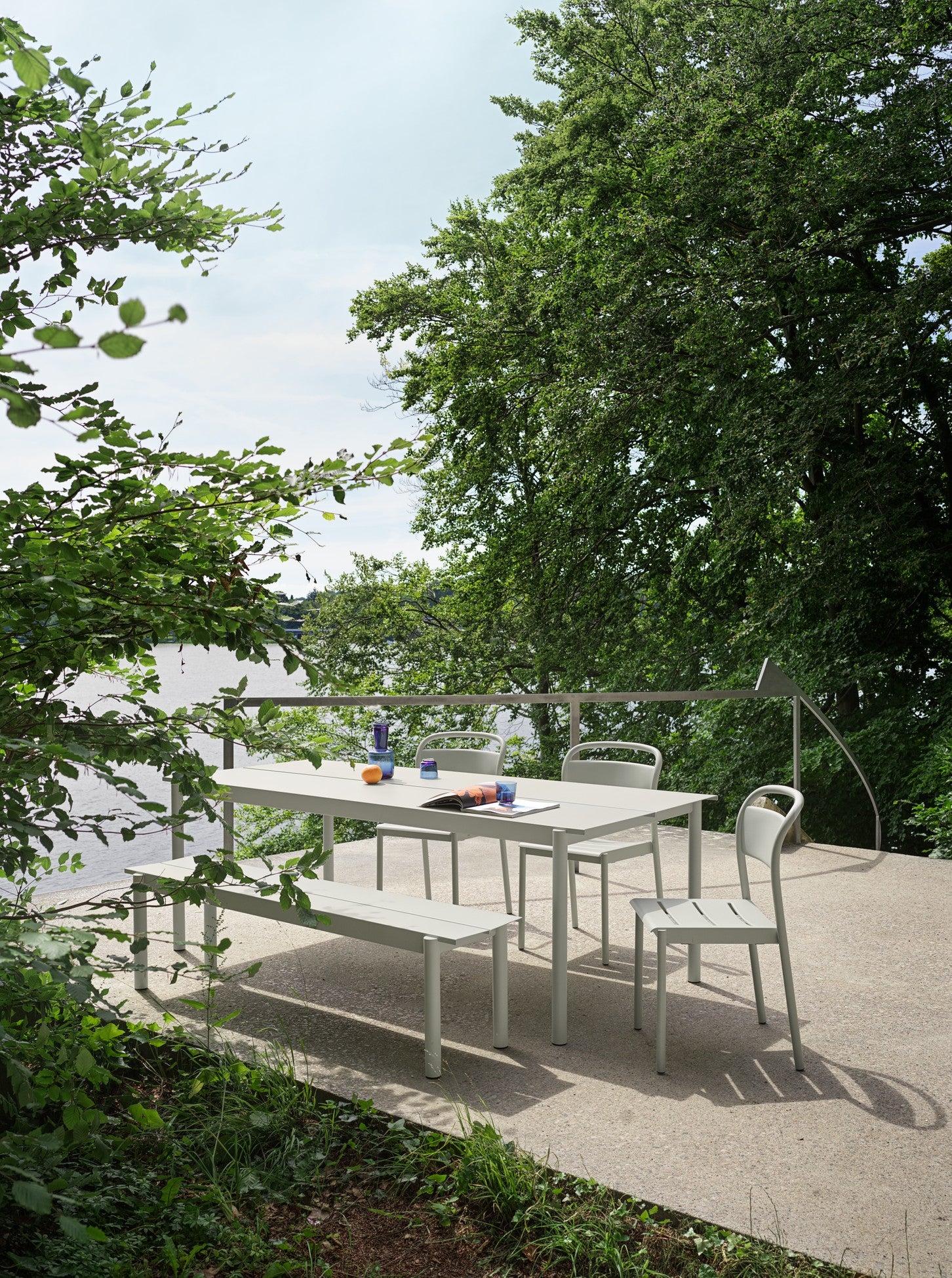 Záhradná stolička LINEAR taupe oceľ