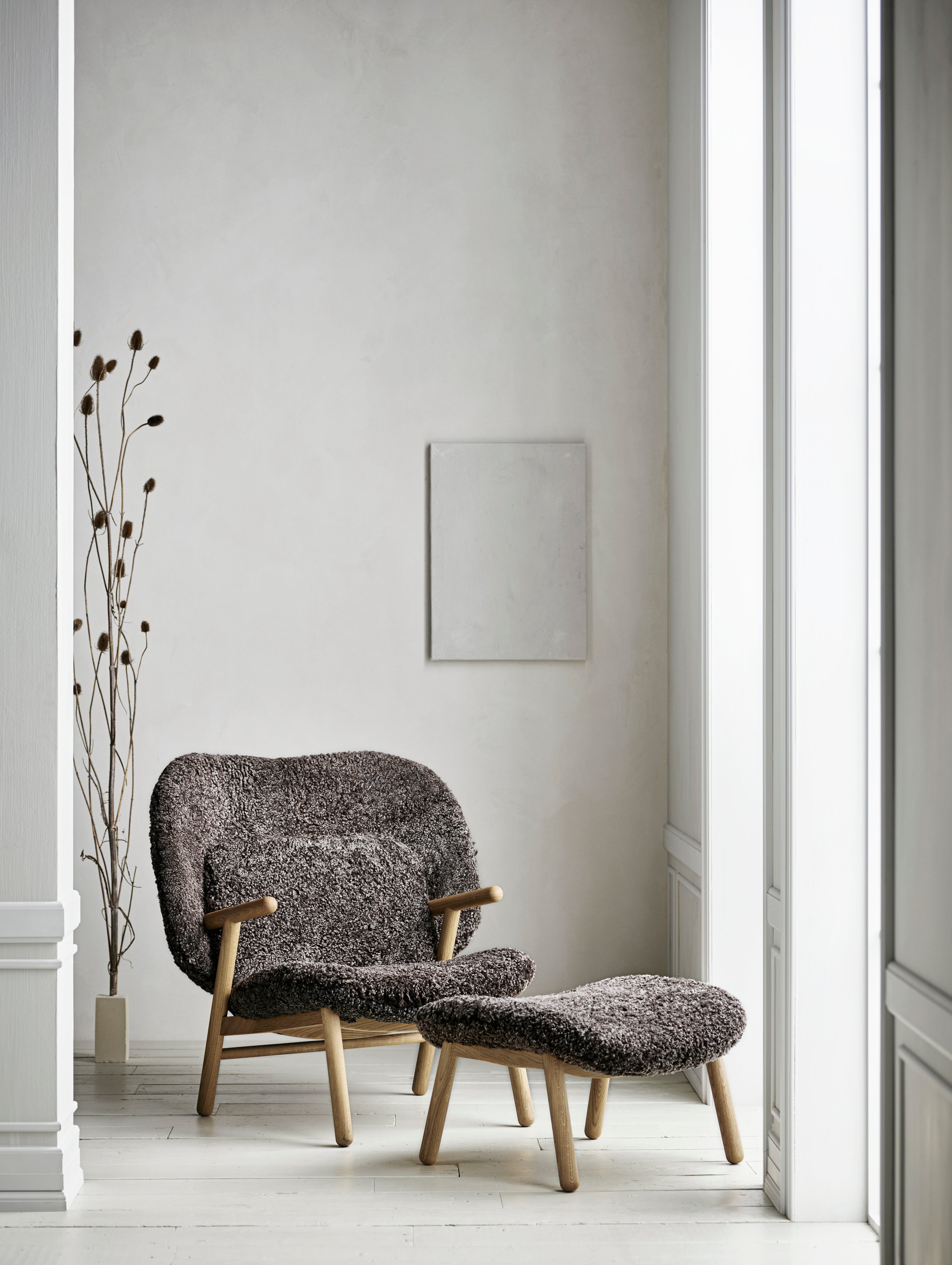 Kreslo s opierkou hlavy COSH, základňa z dubového dreva