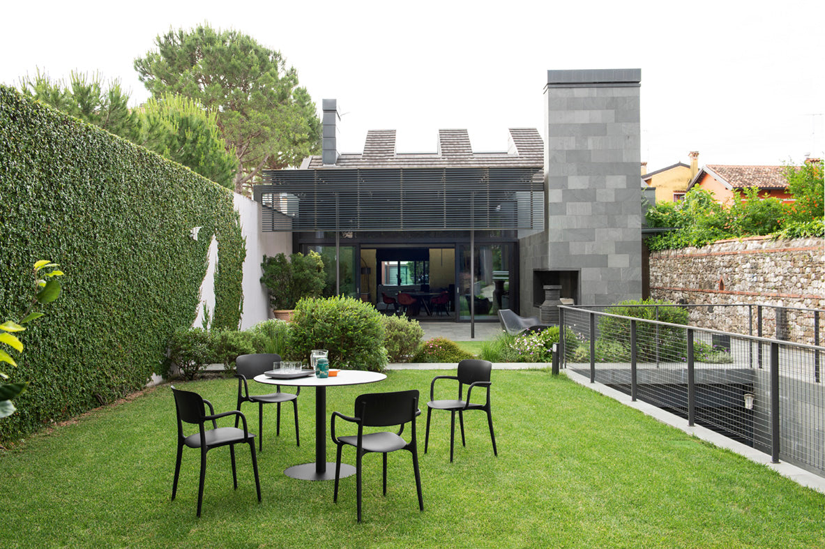 Armchair with Armrests LIBERTY black