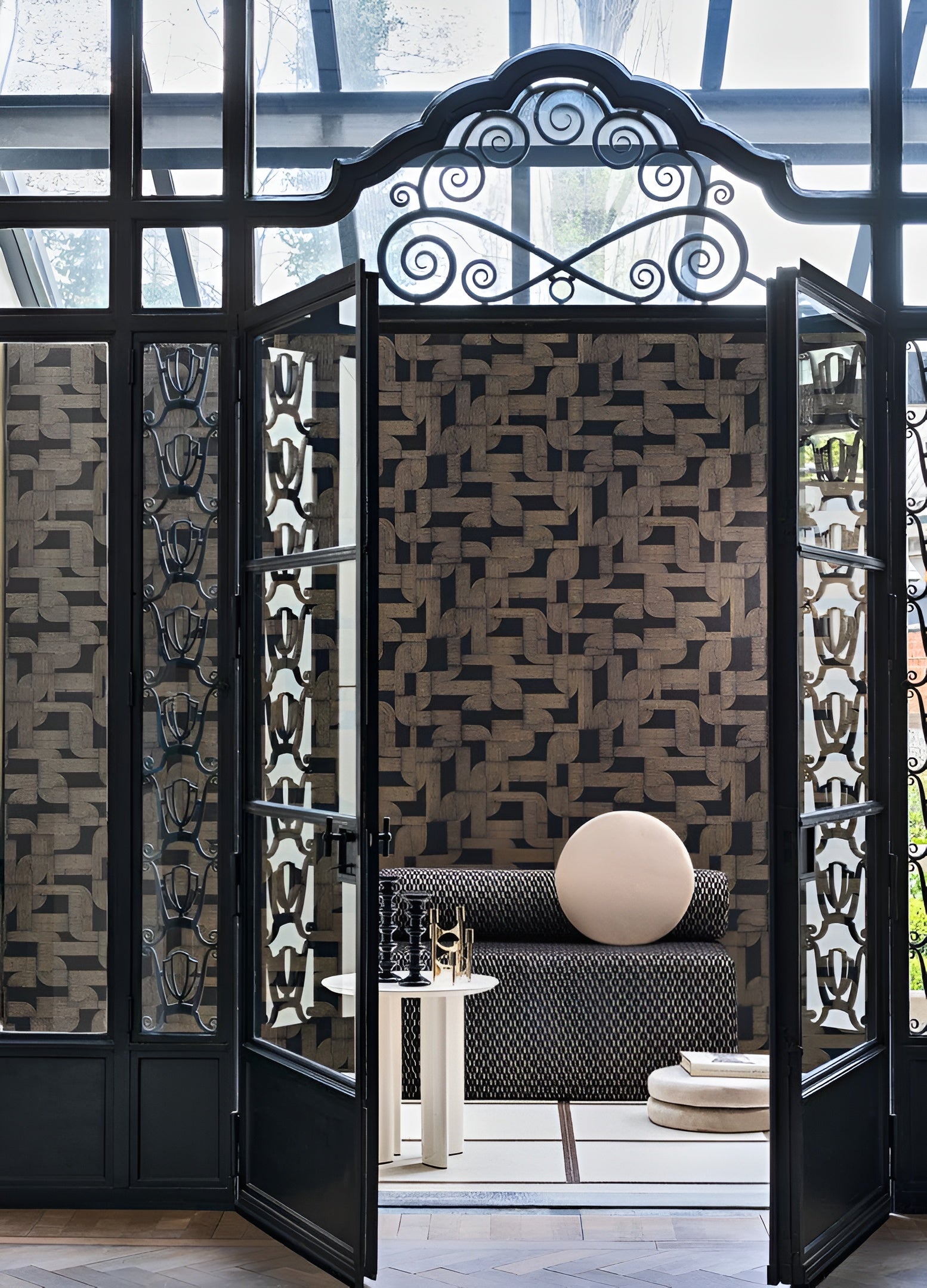 Tapeta s geometrickým vzorom HECTOR - ČIERNA/ZLATÁ čierna so zlatou