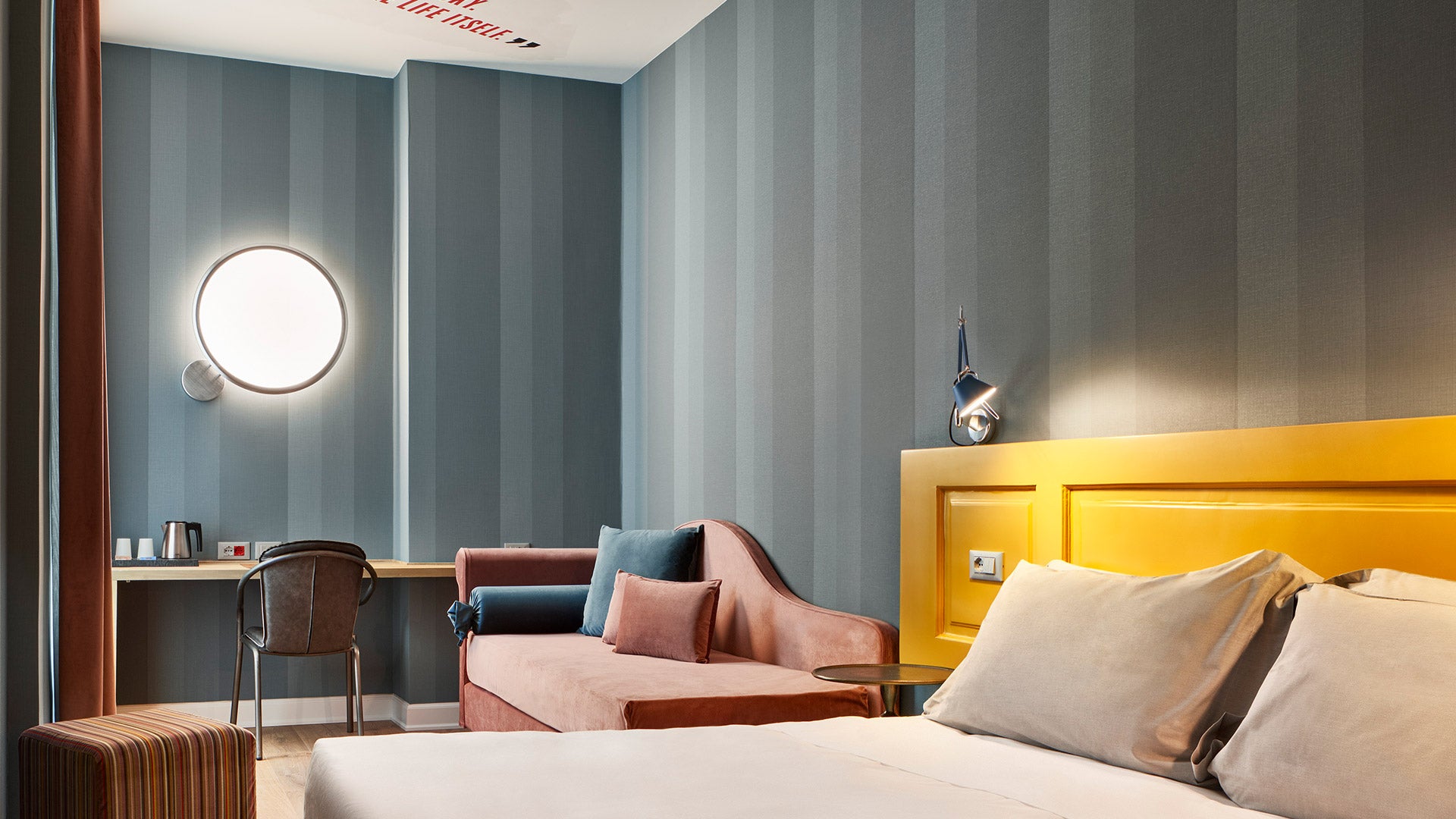 Nástenné svietidlo DISCOVERY hnedé