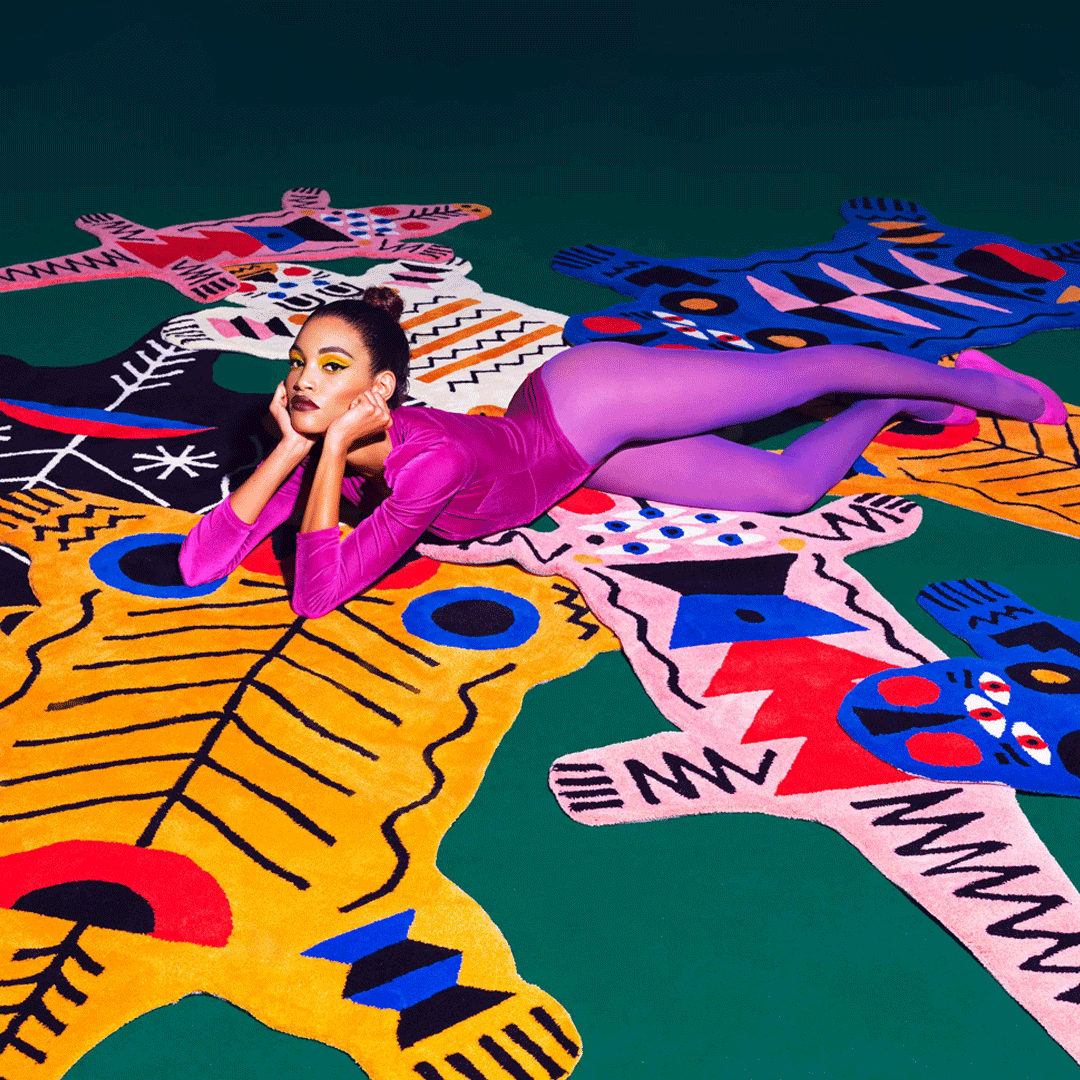 Dywan okrągły SHOW ME WHAT YOU GOT różowy Qeeboo    Eye on Design