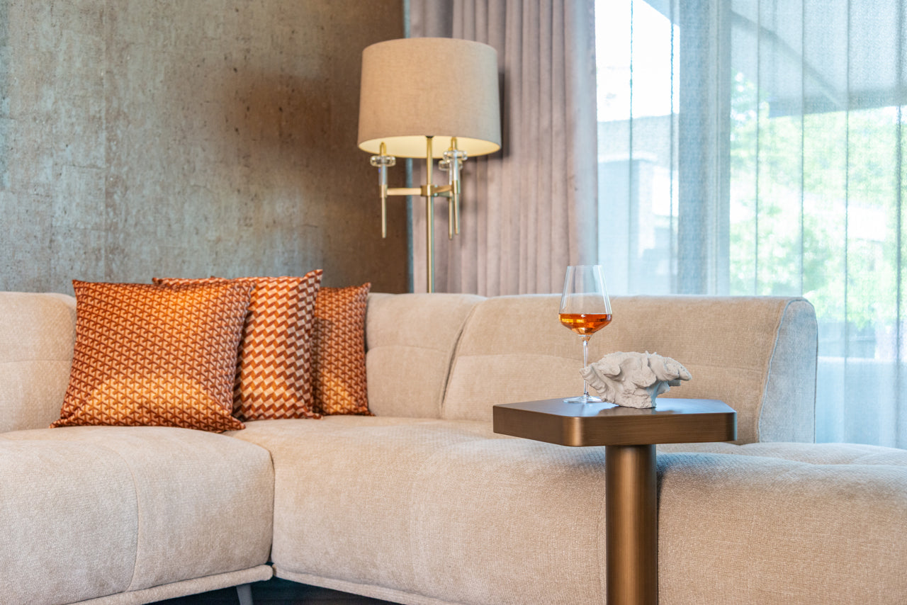 Stojaca lampa JOSIE béžový tienidlo so zlatým podstavcom