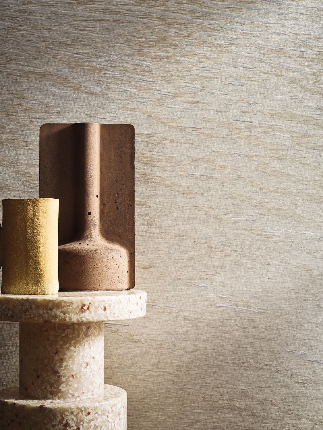 Textilná nástenná dekorácia s motívom vĺn CÔME zlatá