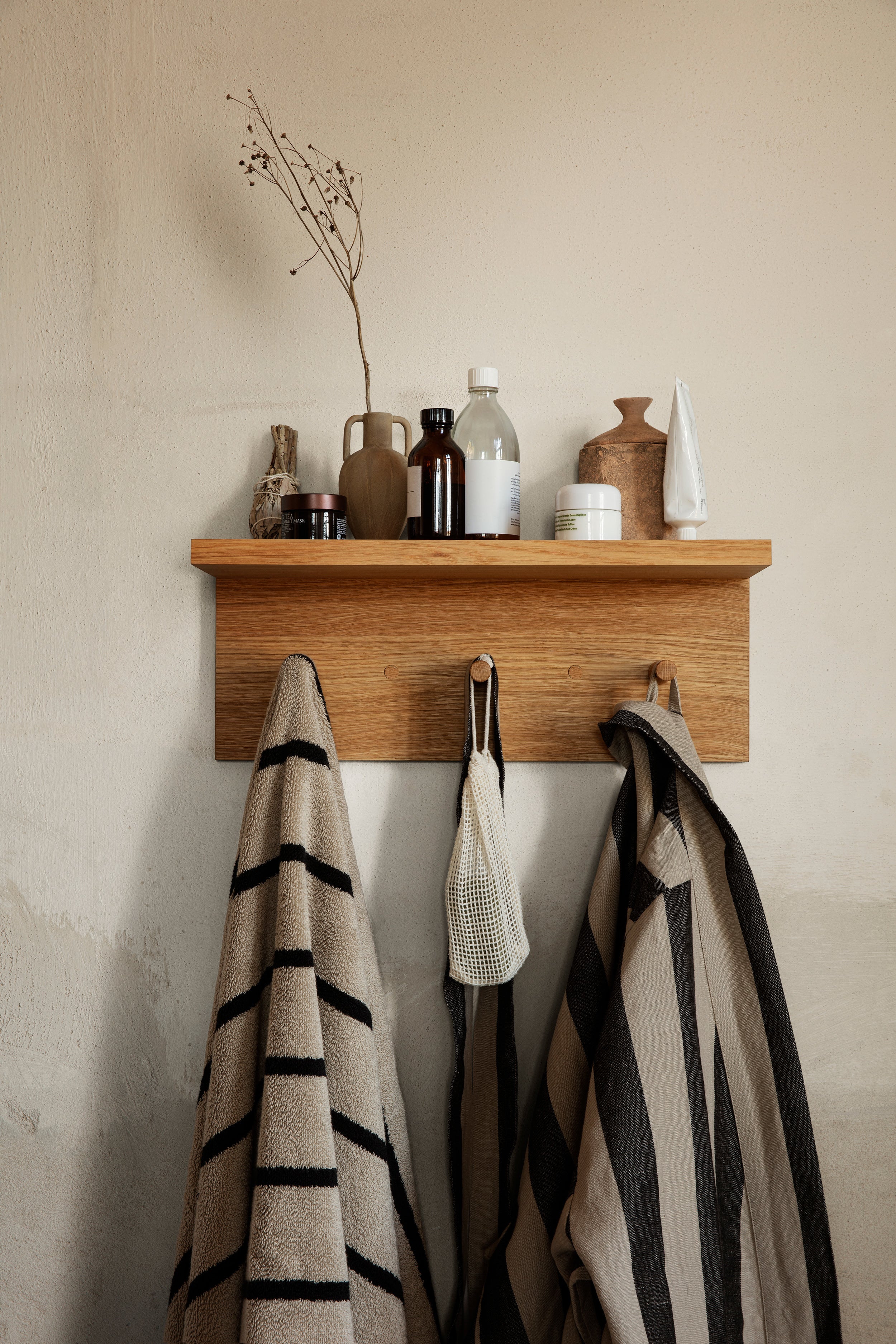 PLACE RACK coat rack with shelf, oiled oak veneer