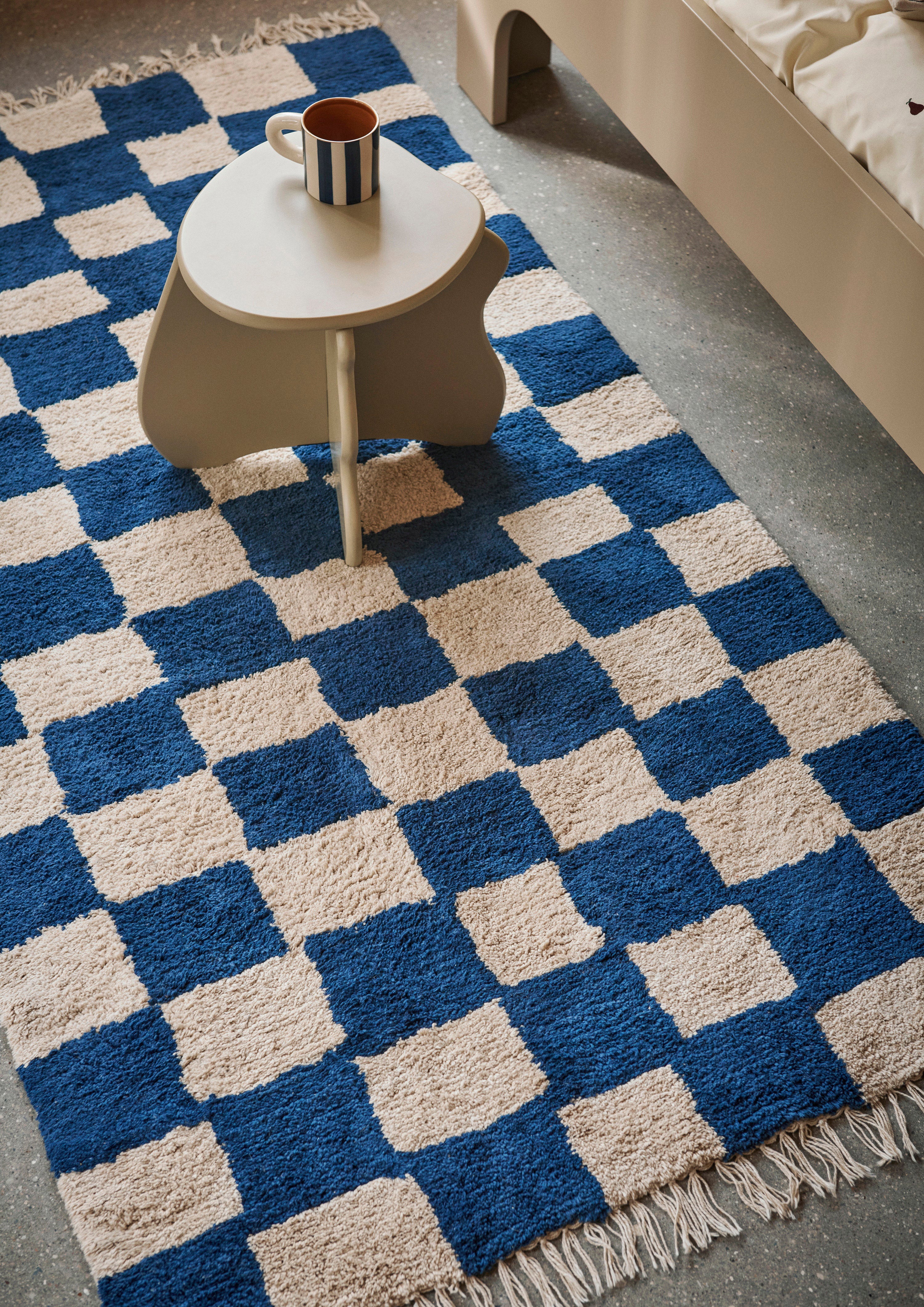 MARA dark blue rug with sand