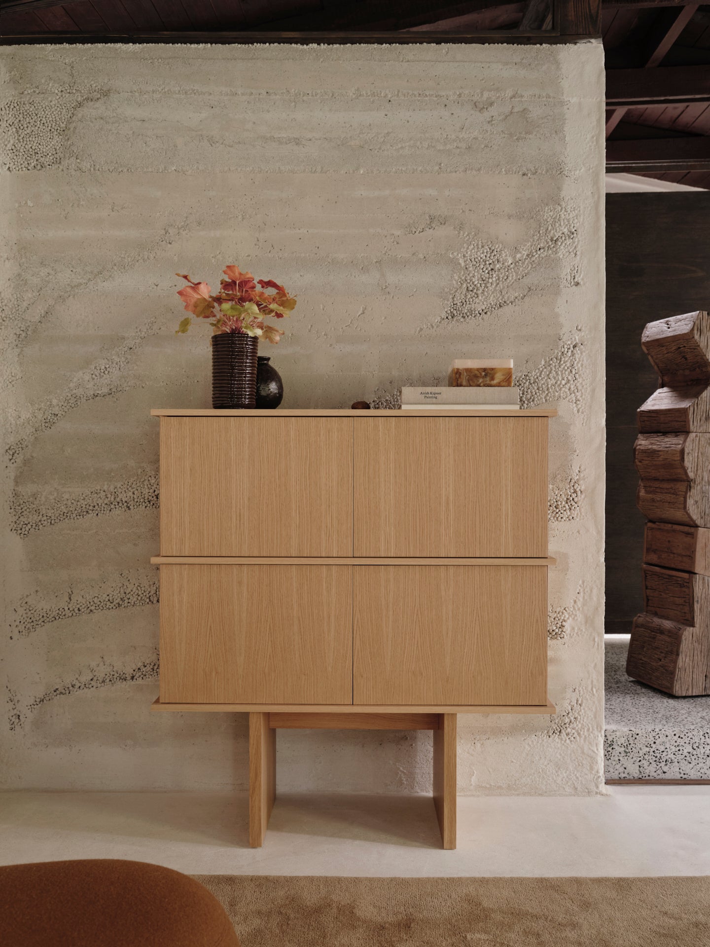 Stilt Dębowy Veneer chest of drawers