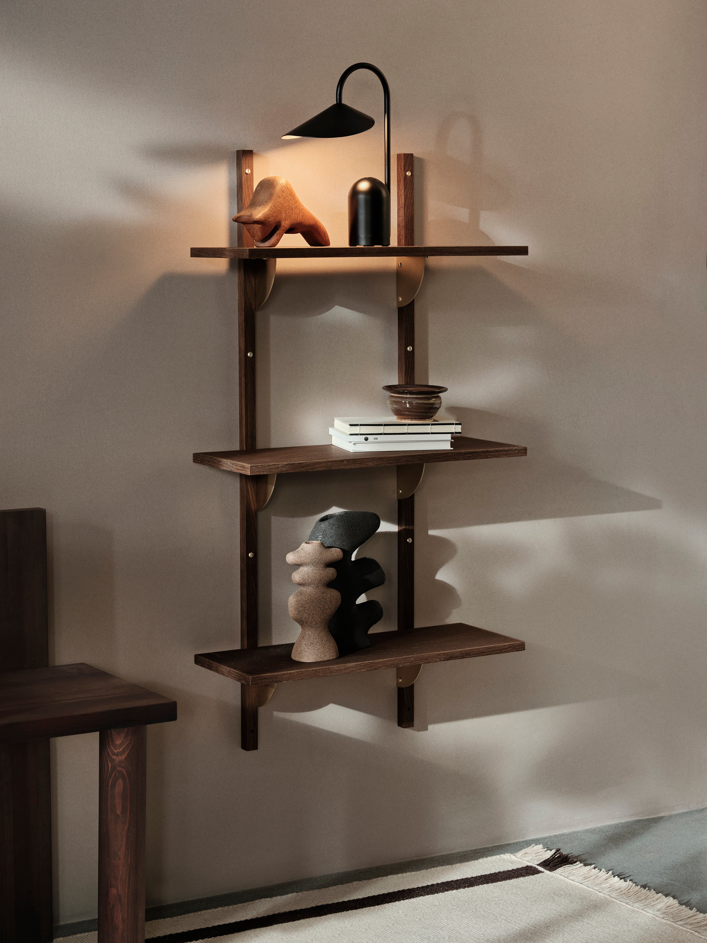 Black arum portable lamp