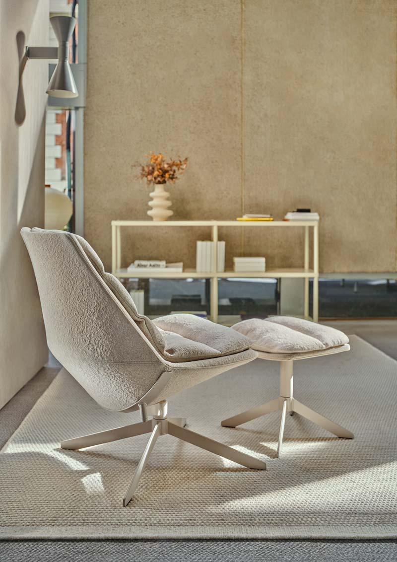 Fat frank footrest upholstered