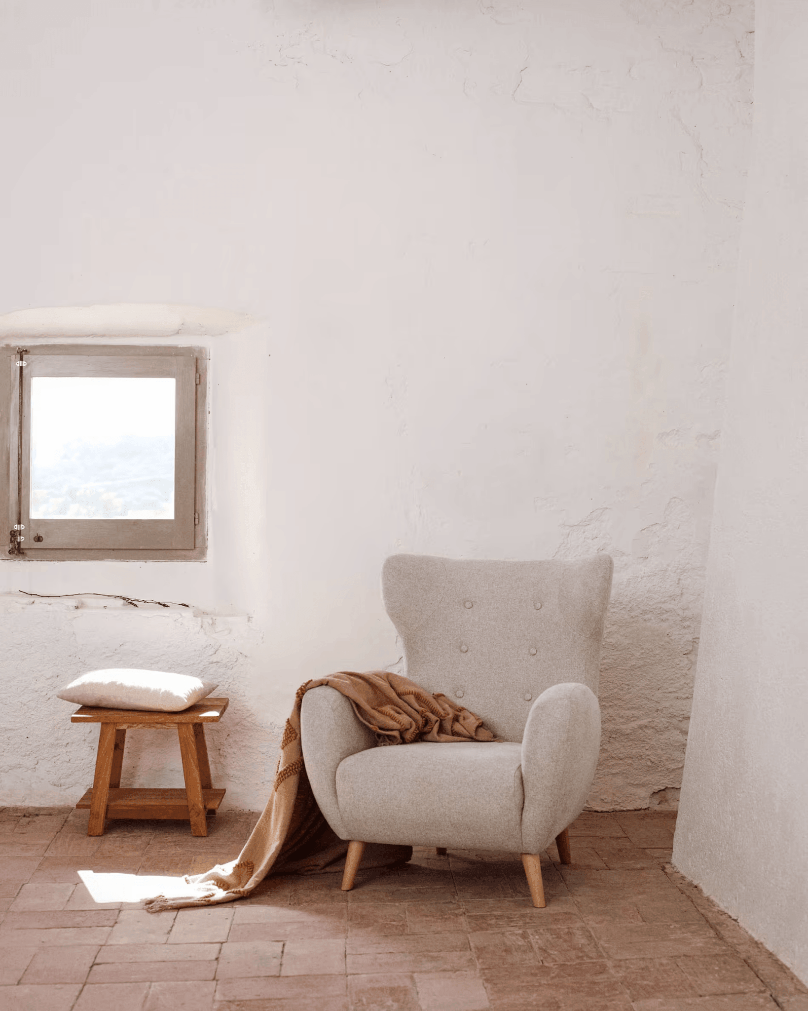 Fotel PATIO beżowy szenil La Forma    Eye on Design