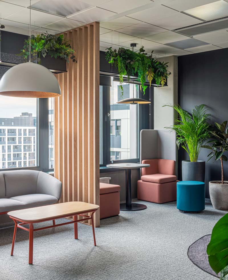 Stolik GRACE fornir s kovovou základňou