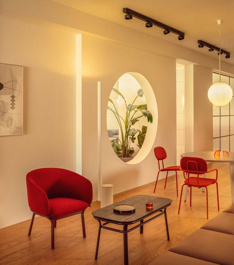 Stolik GRACE fornir s kovovou základňou