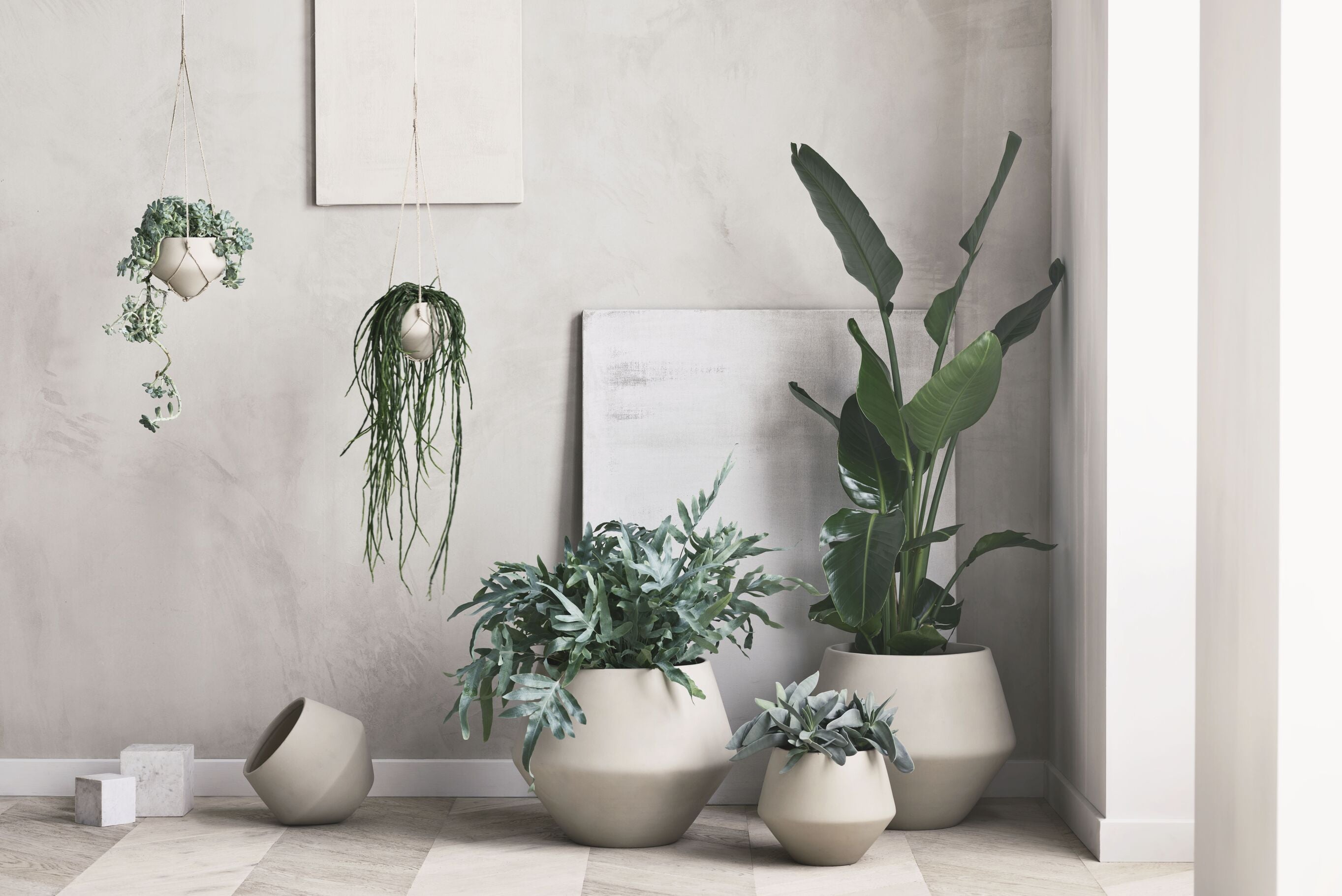 Závesná kvetináč GROVE krémová keramika