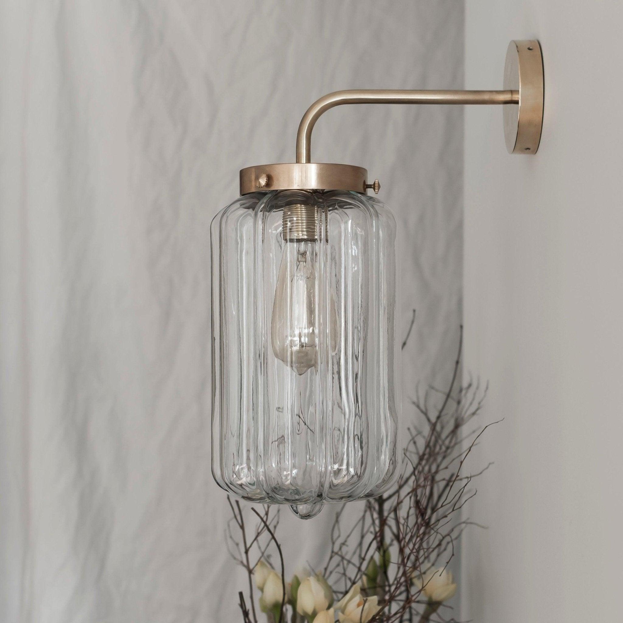 Kinkiet DECO nikiel Embassy Interiors    Eye on Design