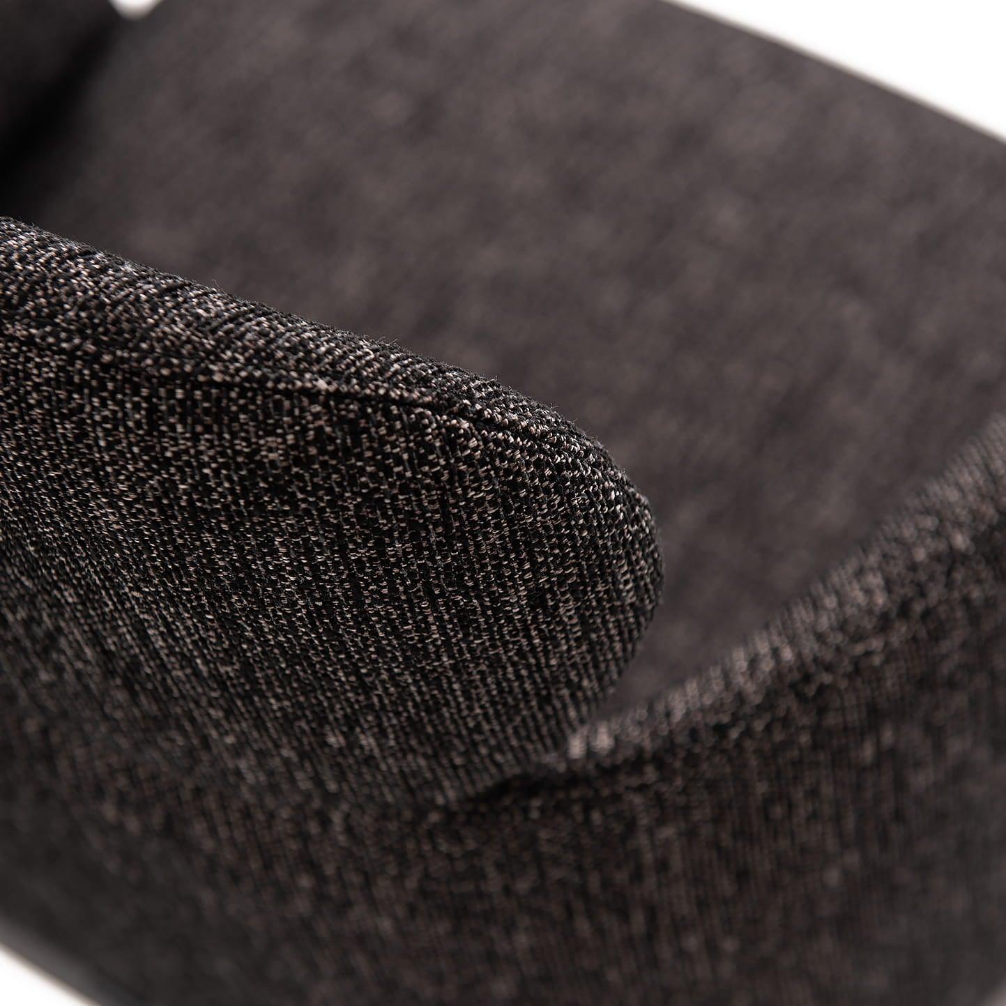 Krzesło MUST II tapicerowane z drewnianą podstawą Nobonobo    Eye on Design