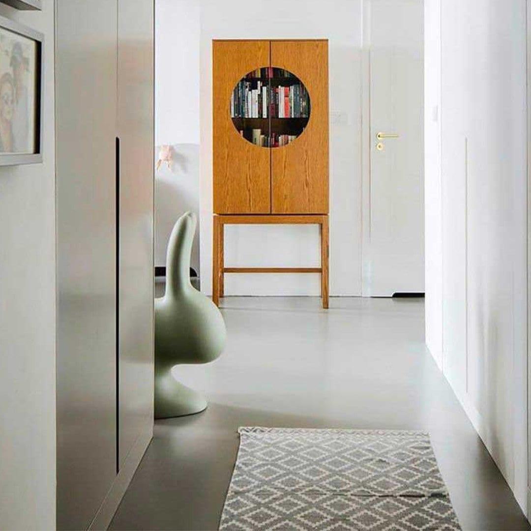 Krzesło RABBIT gołębi szary Qeeboo    Eye on Design