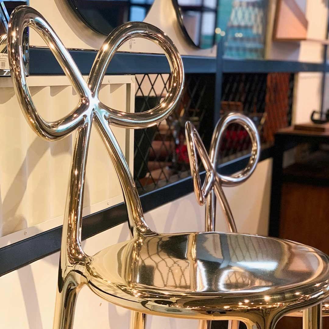 Krzesło RIBBON złoty Qeeboo    Eye on Design