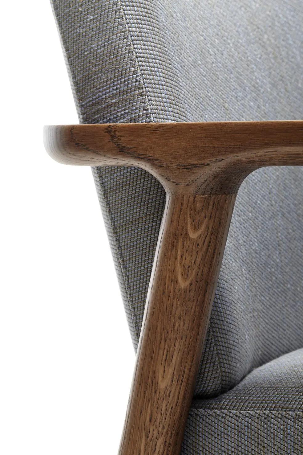 Chair with armrests ZIO oak wood Moooi Eye on Design