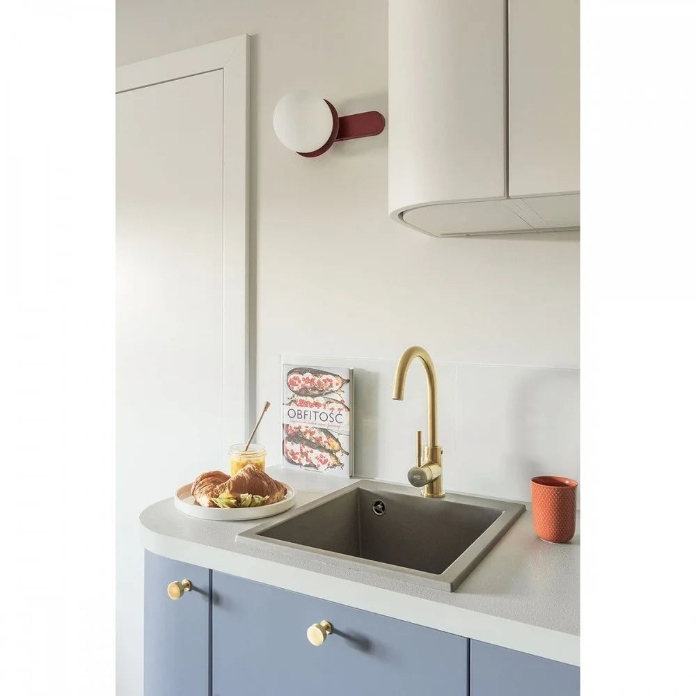 KUUL wall lamp in burgundy