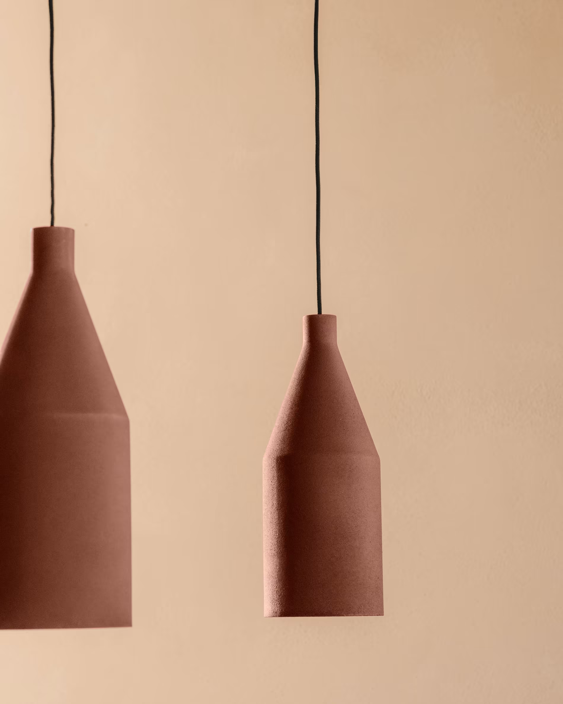 Lampa wisząca PERALTA terakotowy La Forma    Eye on Design