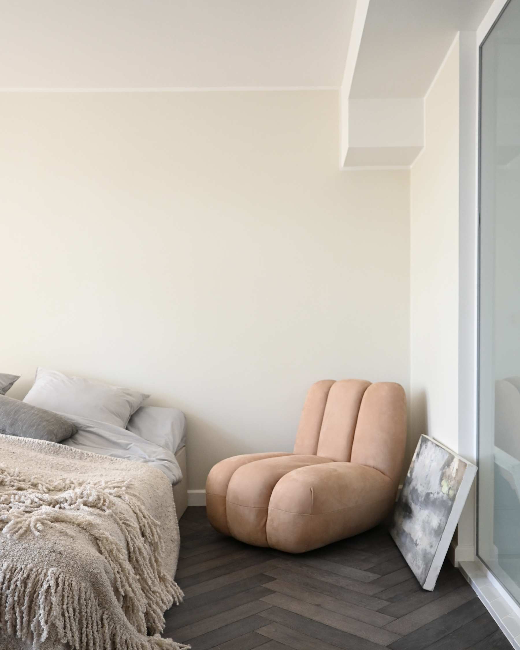 Fotel TOE béžová nubuková koža