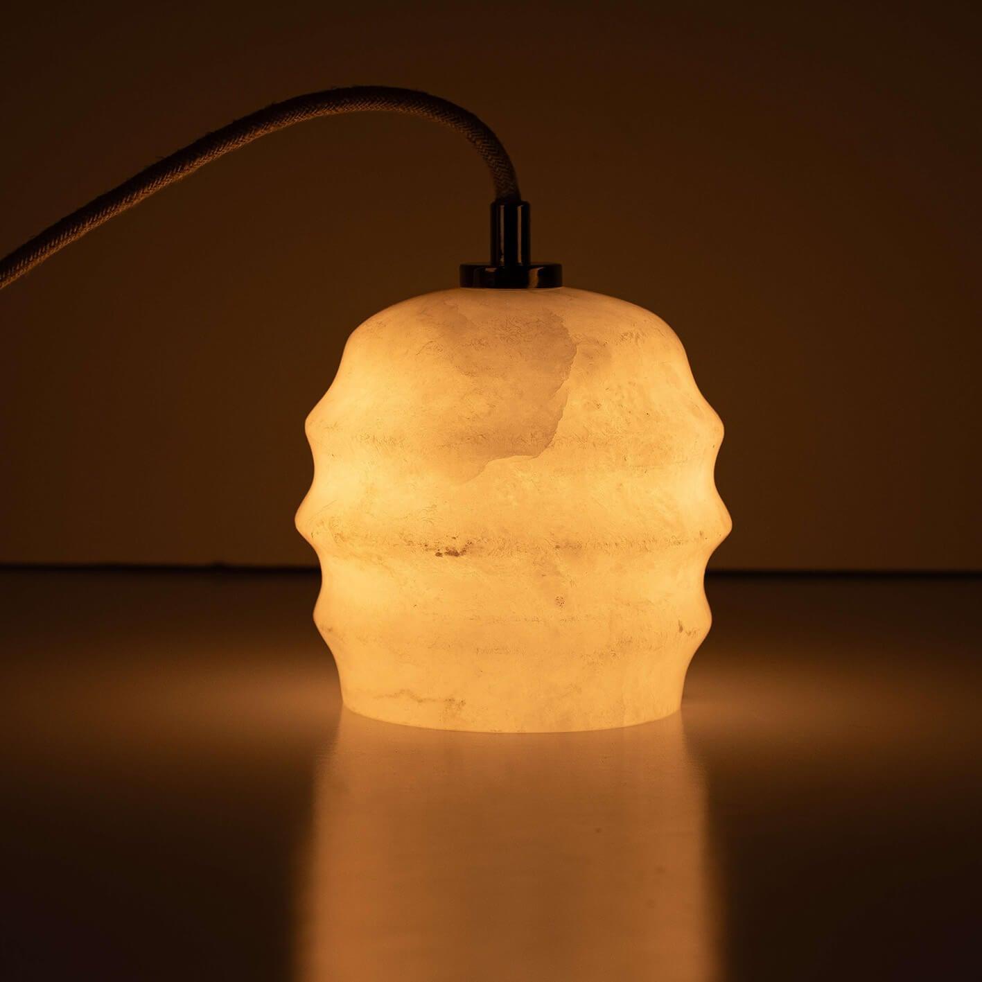 Lampa alabastrowa wisząca KALLIOPE nikiel Embassy Interiors    Eye on Design