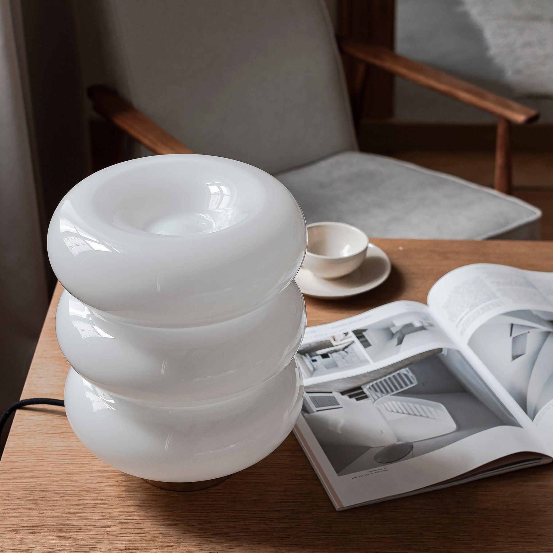 Lampa stołowa BIBE mosiężny Embassy Interiors    Eye on Design