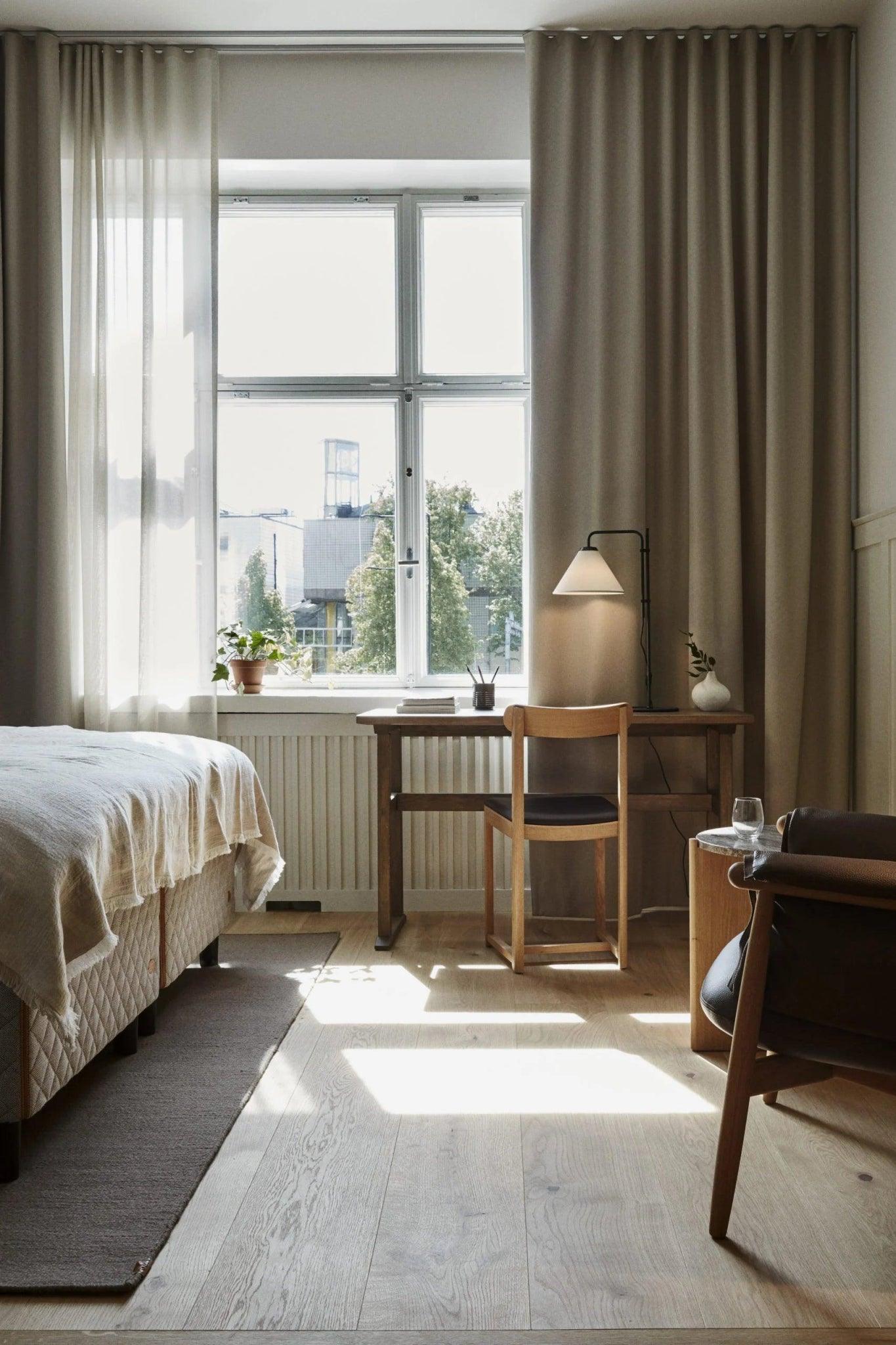 Lampa stołowa FUNICULI FABRIC biały Marset    Eye on Design