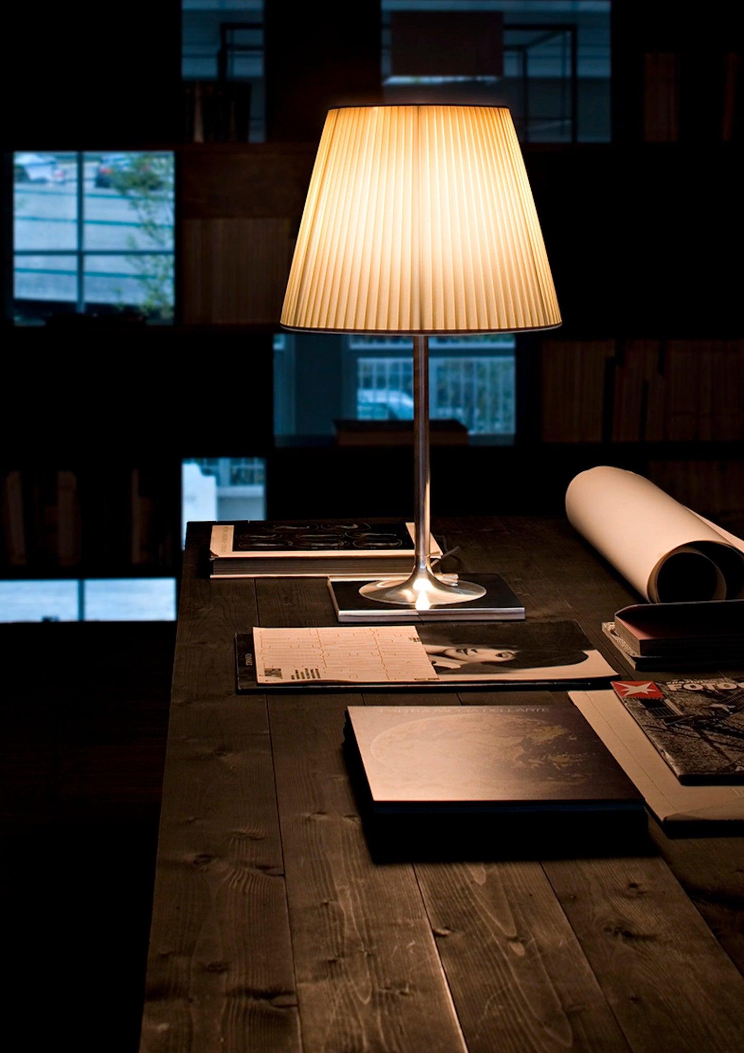 Lampa stołowa KTRIBE tkanina Flos    Eye on Design