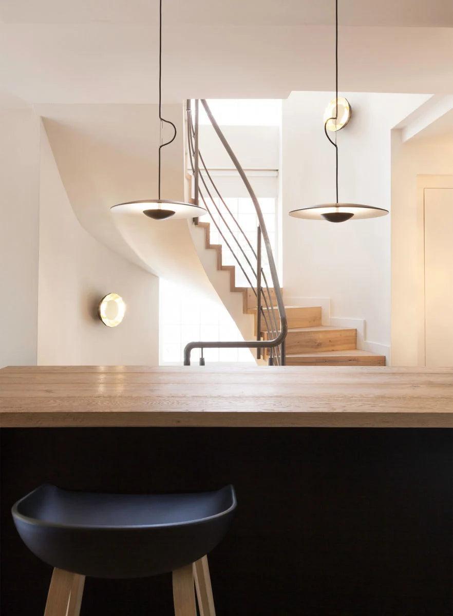 Lampa wisząca GINGER mosiężny z białym wykończeniem Marset    Eye on Design