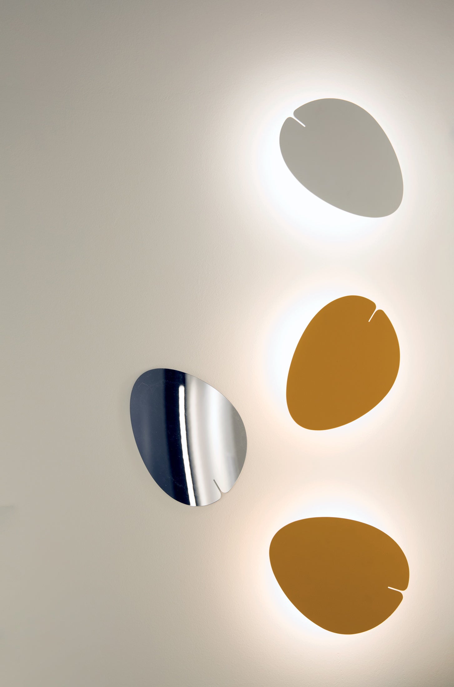 Nástenná lampa LUCCIOLA biela
