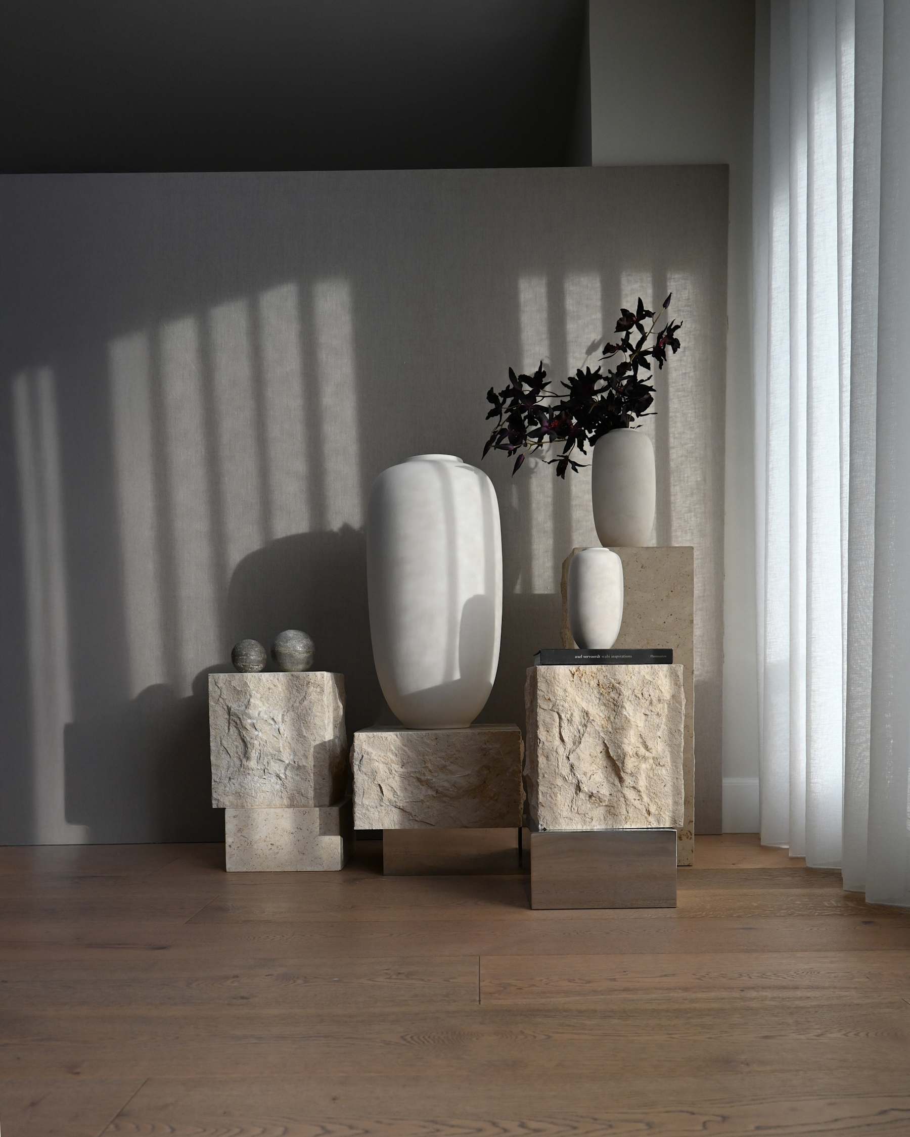 Váza SUNAO SLIM biela keramika