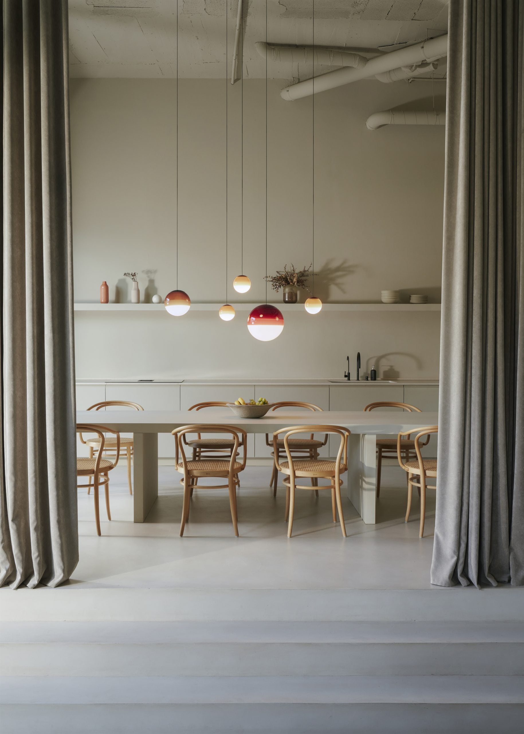 DIPPING Cream Pendant Lamp