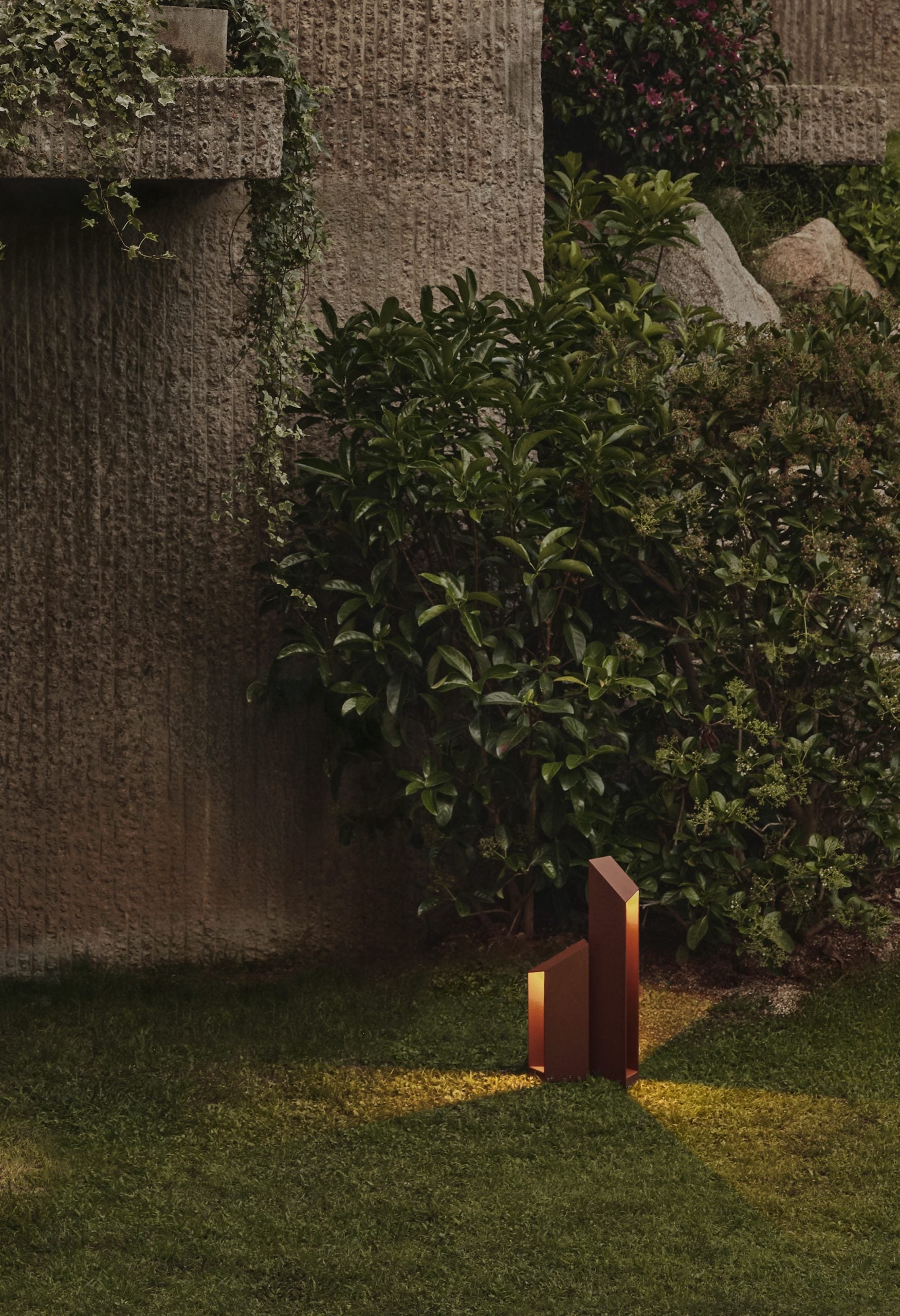 Outdoor lamp DOMUS brown