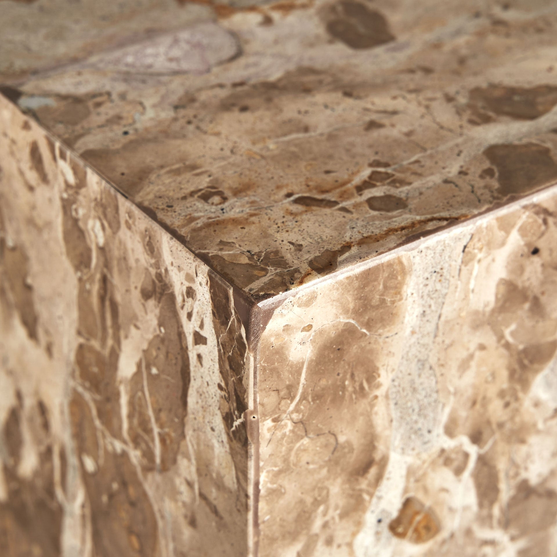 Bočný stolík GROV béžový mramor