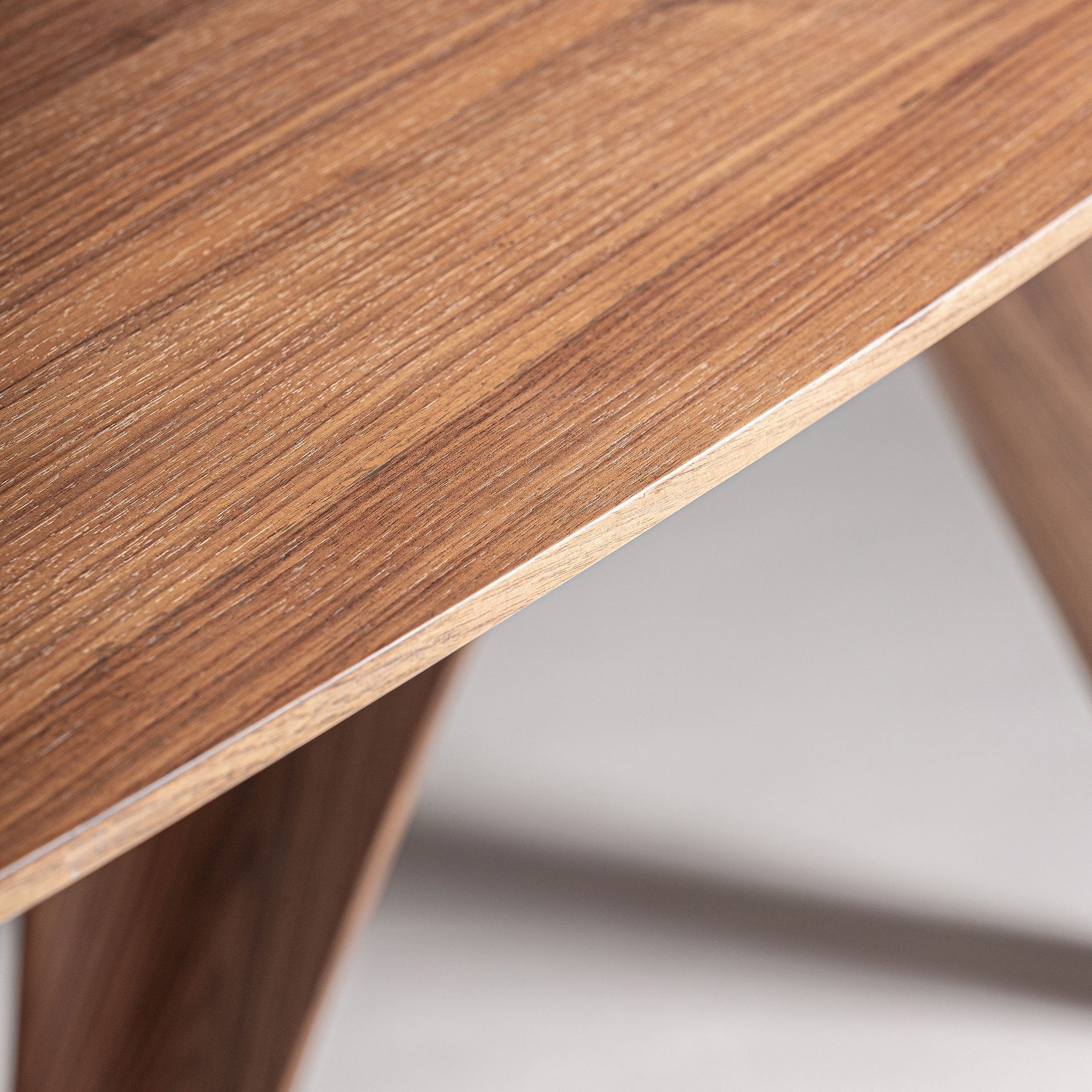 BILZEN Walnut Veneer Table