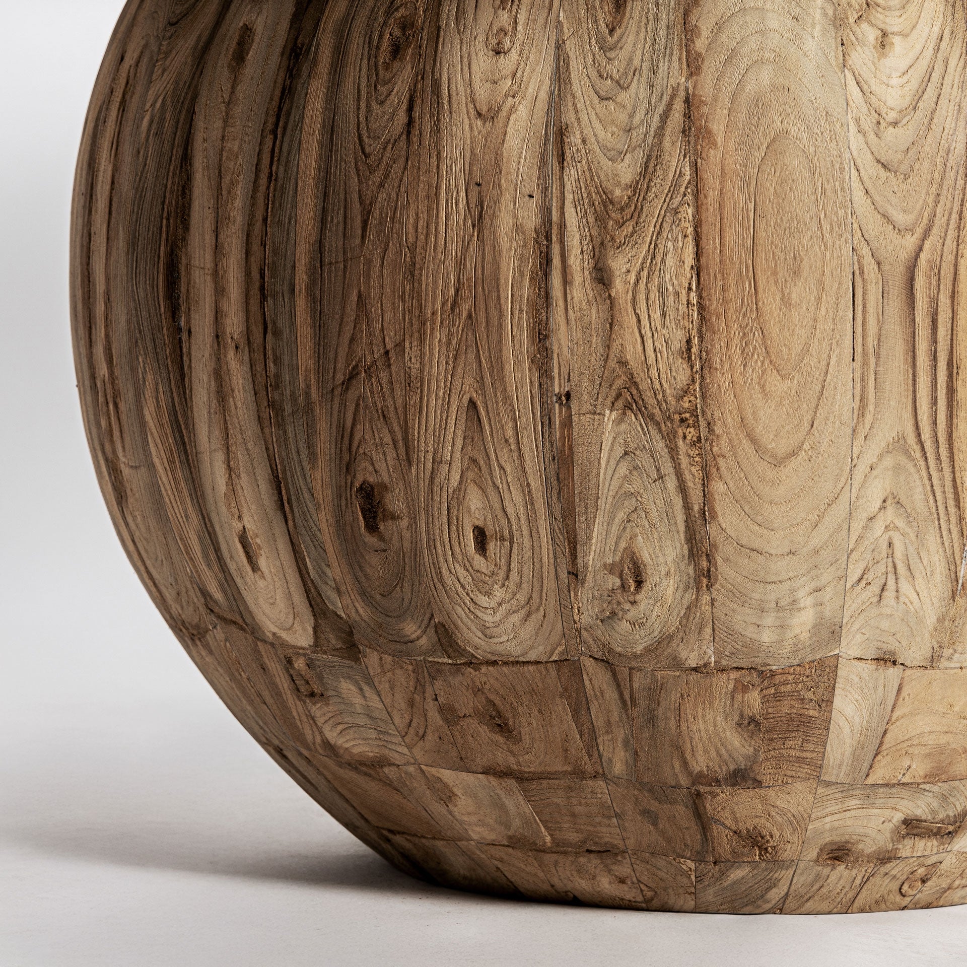 Round Table ERLOY Recycled Teak Wood
